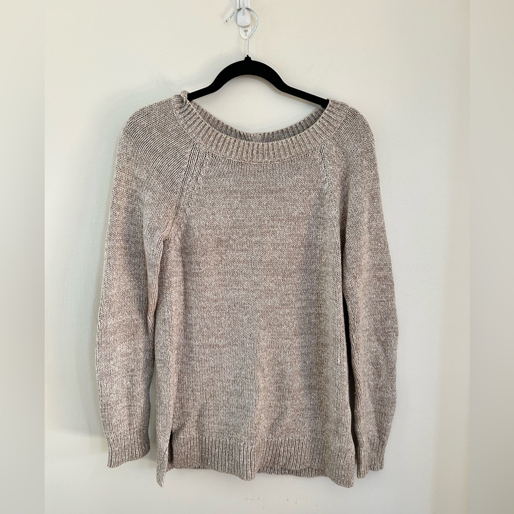 Woman’s beige Market and Spruce Size Small Sweater with buttons down the back
